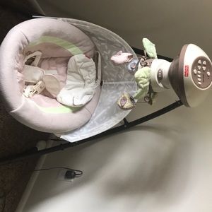 Baby’s swing and rocker